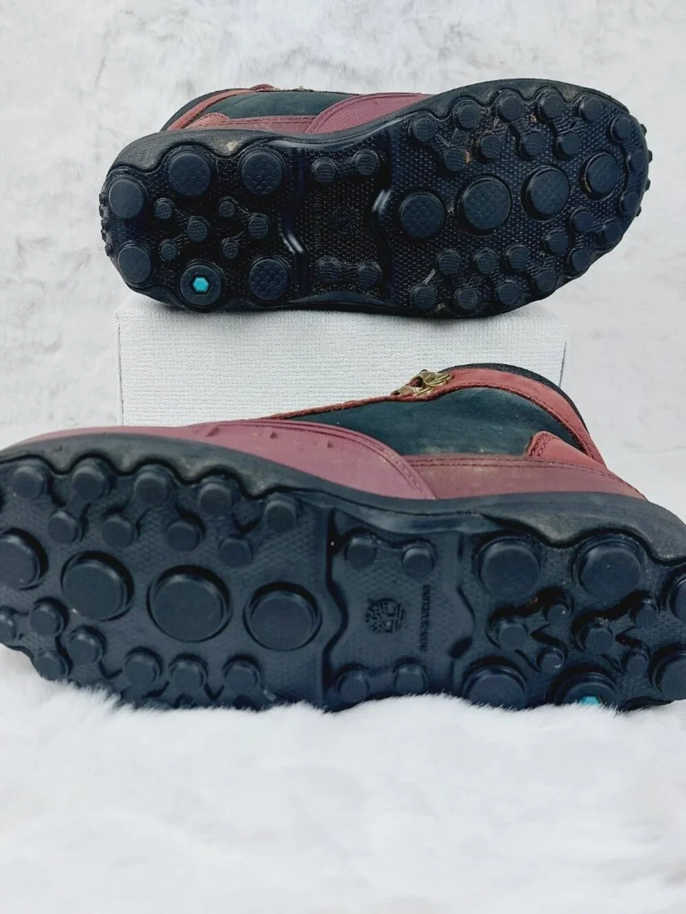 Timberland Boy's Burgundy Converge Waterproof Duck Hiking Boots Size 2